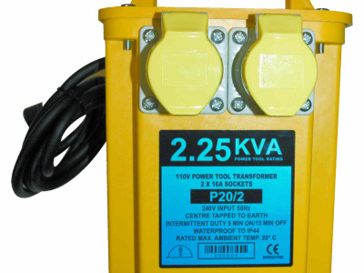 Transformer 3.3kVA (2 x 16A Outlets)-Electro Wind. Input: 230V. Output: 110V.