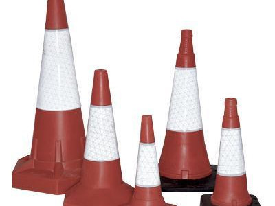 Traffic Cones - Stackable. 600mm Height. Pack of 5