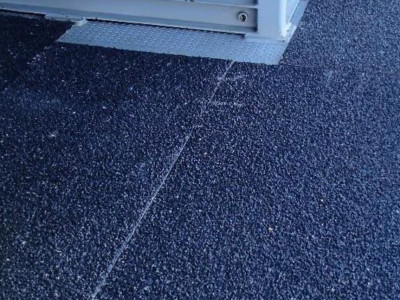 Anti-slip Deck and Walkway Tile, Extra Coarse Grade (3-5mm) Safety Surface, Yellow, 1000 x 1000mm