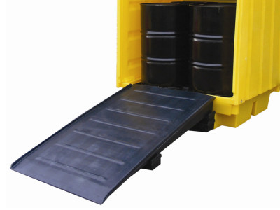 Spill Pallet Ramp PE for All Weather 174cm x 100cm x 37cm