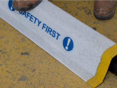 Anti-slip Pipe/Hose Ramp, Coarse Grade (1-3mm) Safety Surface, Yellow, Single Pipe 6