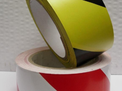 75mm x 33m Red White Hazard Tape (16 Rolls/Carton)